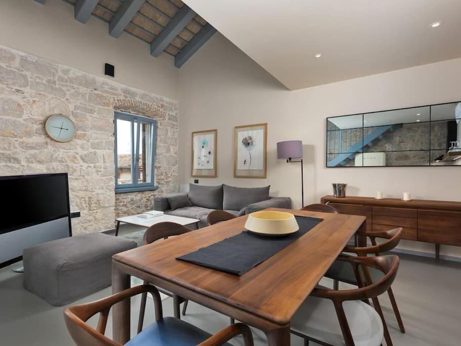 Appartamento Loft De24 By Irundo Rovigno Esterno foto